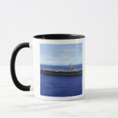 Mug Le porte-avions USS Abraham Lincoln 2 (Gauche)