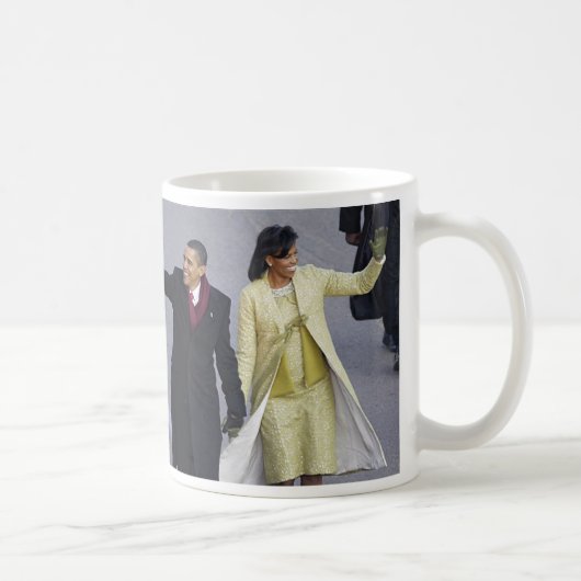 Mug Le Président Obama WALK SUR l'avenue de la (Droite)