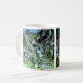 Mug Le ravin des Peiroulets par Vincent van Gogh (Devant gauche)