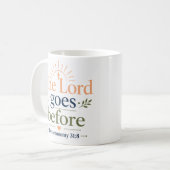 Mug Le Seigneur Marche Avant Écriture Sainte Basée sur (Devant gauche)