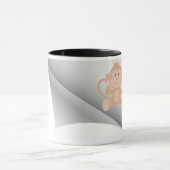 Mug le singe mange de la banane sous le patch (Centre)