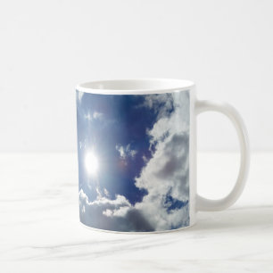 Mug le soleil et nuages