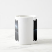 Mug Le Soleil qui s'installe sur l'horizon terrestre. (Centre)