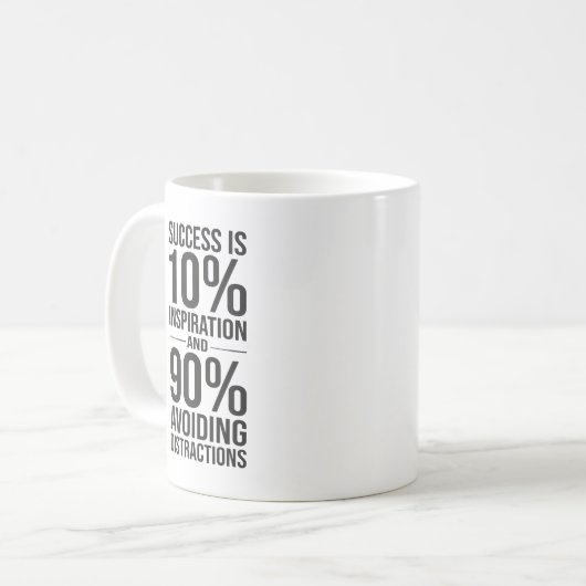 Mug Le succès est 90% d'éviter les distractions, drôle (Devant gauche)