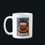 Mug Le Tarot au café<br><div class="desc">Une tasse de goudron illustrée de style de vie du café. Pour votre barista préféré,  et passionnés de café.</div>
