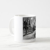 Mug Le tour de Paul Revere.  image 1775_War (Devant gauche)