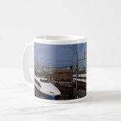 Mug Le train de Shinkansen ou de balle, Kyoto, Japon (Devant gauche)