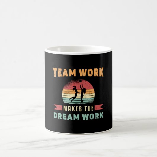 Mug Le travail d'équipe de volleyball fait Dream Work (Centre)