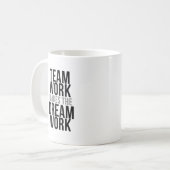 Mug Le travail d'équipe fait le travail rêveur (Devant gauche)