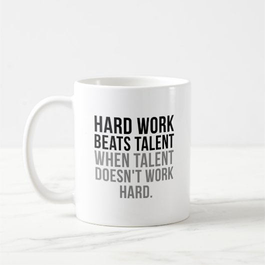 Mug Le travail dur bat le talent (Gauche)