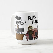 Mug Le travailler dur, jouent dur, petit somme dur (Devant gauche)