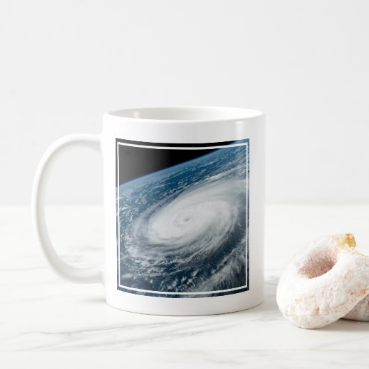 Mug Le typhon Hinnamnor. (Avec donut)