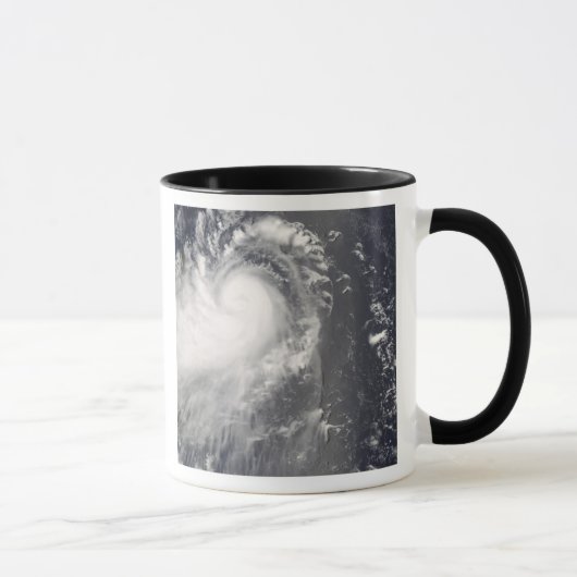 Mug Le typhon Nuri approche des Philippines (Droite)