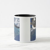 Mug Le vaisseau spatial Progress 22 amarré (Centre)