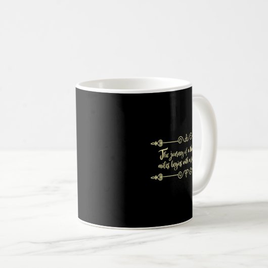 Mug Le Voyage Commence Par Une Philosophie En Une Seul (Devant droit)