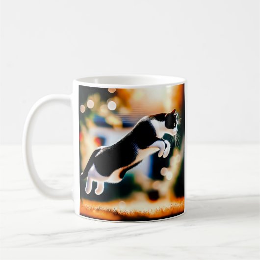 Mug Leaping Black and White Cat (Gauche)