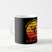 Mug L'école est importante mais le ski est encore plus (Devant gauche)
