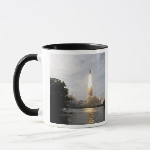 Mug L'effort de navette spatiale enlève 4