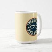 Mug legendary grandpa retro badge (Devant droit)