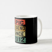 Mug Légende Épique Depuis 2012 Cadeau d'anniversaire v (Devant droit)