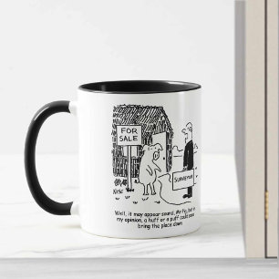 Mug L'enquêteur du bâtiment regarde la maison de M. Pi
