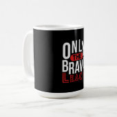 Mug L'Enseignant N'Est Que Le Brave Enseignant (Devant gauche)