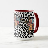 Mug Léopard des neiges Croix, Fleurs et Papillons (Devant droit)