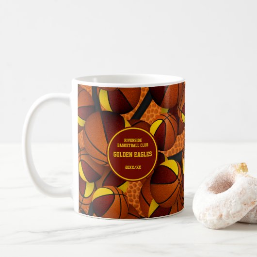 Mug L'équipe de basket-ball en or Maroon couleurs nom (Avec donut)