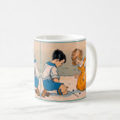 Mug les années 1920 fille et garçon jouant des marbres (Devant droit)