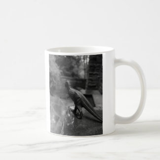 Mug les aventures d'un T-rex en plastique… #1