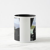 Mug Les aviateurs sortent une palette de biens donnés (Centre)