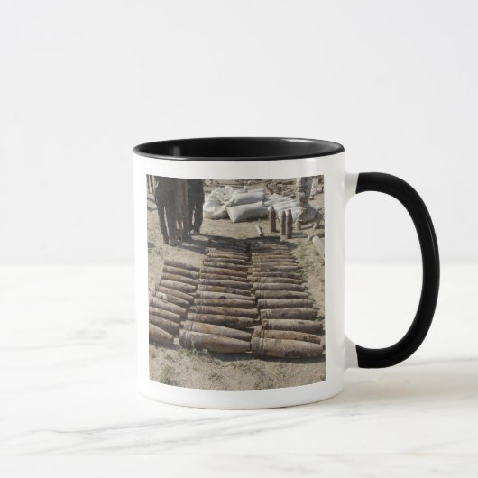 Mug Les dispositifs explosifs sont identifiés et inven (Droite)
