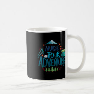 Mug Les enfants ont fait quatre aventure 4ème annivers