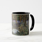 Mug Les femmes dans une forêt de fleurs bleues (Devant droit)