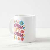 MUG LES FEMMES ÉLÈVENT LES FEMMES (Devant gauche)