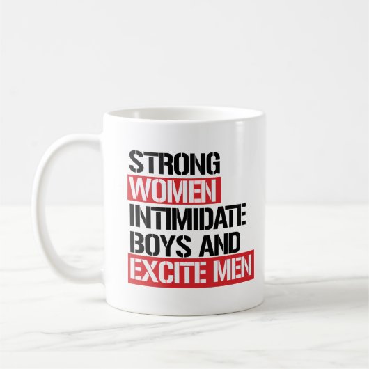 Mug Les femmes fortes intimident des garçons et (Gauche)