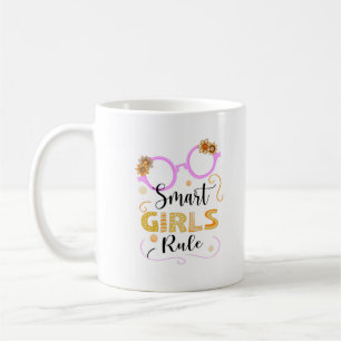 Mug Les filles intelligentes gouvernent, féminisme le