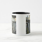 Mug Les fusils d'assaut sont prêts sur le rack d'armes (Centre)