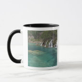 Mug Les gisements minéraux rendent les cascades et les (Gauche)