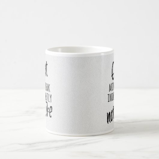 Mug Les grands esprits pensent indépendamment, pas com (Centre)