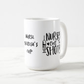 Mug Les infirmières à double seringue appellent les ch (Devant droit)