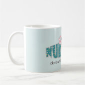 Mug Les infirmières le font avec amour. Cute Nurse (Gauche)
