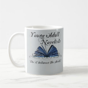 Mug Les jeunes romanciers adultes le font entre les