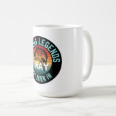 MUG LES LÉGENDES DE PÊCHE SONT NÉES EN MAI (Devant droit)