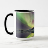Mug Les lumières d'Aurora se reflètent dans la lagune (Gauche)