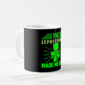 Mug Les lutins m'ont forcé à le faire (Devant gauche)