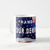 MUG "LES MAINS DE NOTRE DÉMOCRATIE" (Devant gauche)