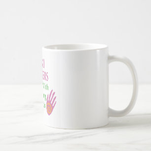 Mug Les maîtres Reiki le font avec les mains de guéris