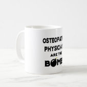 Mug Les Médecins Ostéopathes Sont La Bombe ! (Devant gauche)