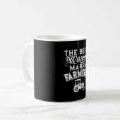 Mug Les meilleures femmes épousent les agriculteurs (Devant gauche)